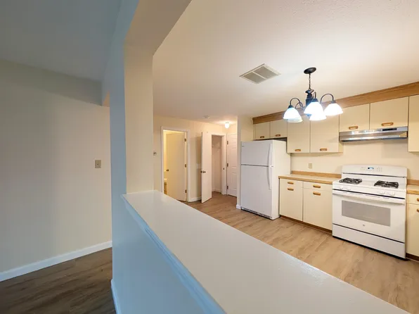 3 Roedean Drive #103, Nashua, NH 03063