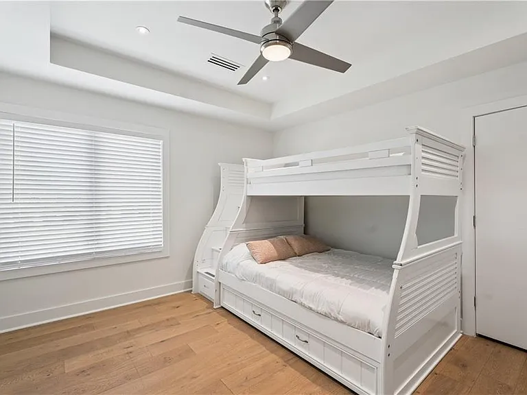 4130 Lower Roswell Rd — Photo 27