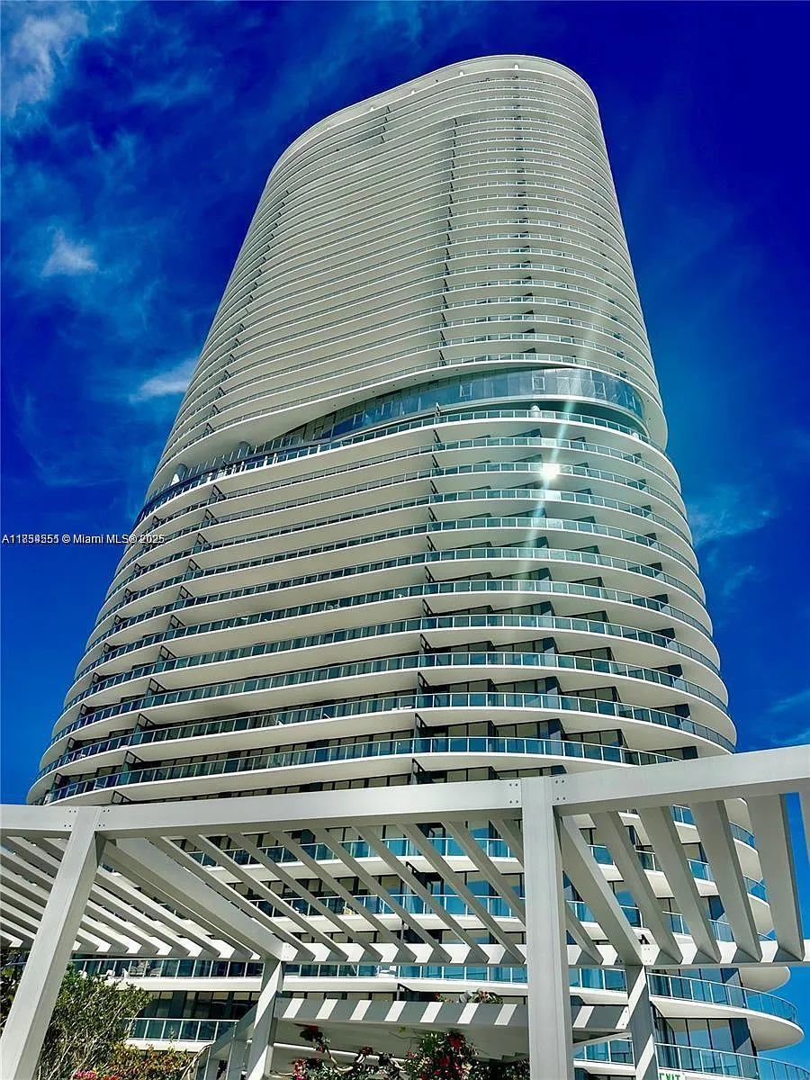Building Photo - 500 Alton Rd #1708
