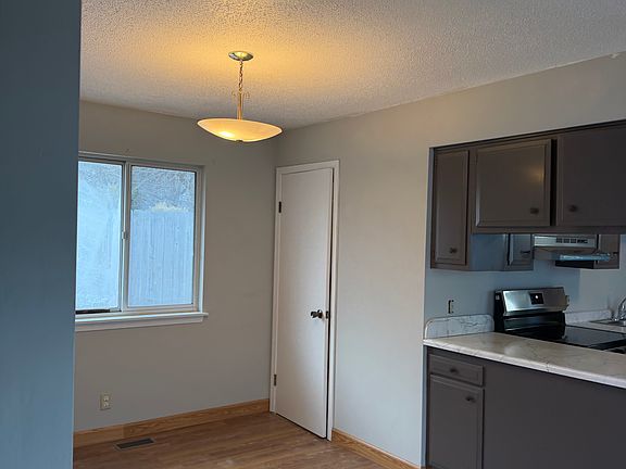 5th image of 915 W Shenandoah Dr #915