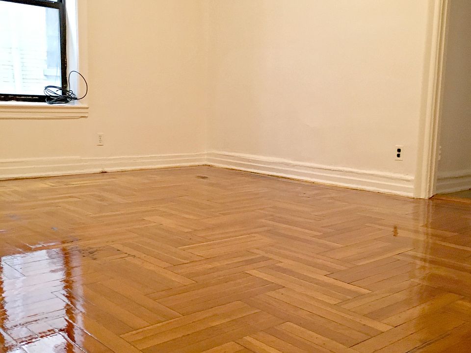 2nd image of 1318 W 6th St APT A7