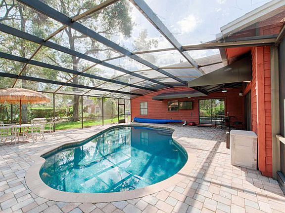 3rd image of 405 Cardinal Oaks Ct
