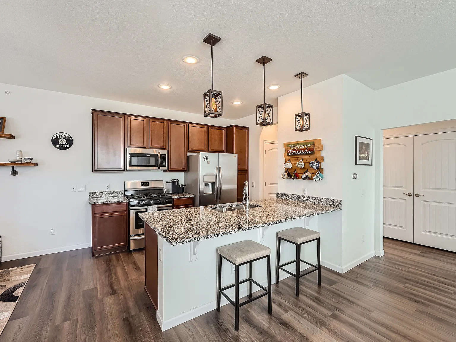 1 bed, 810 sqft, $1,750 — Photo 3