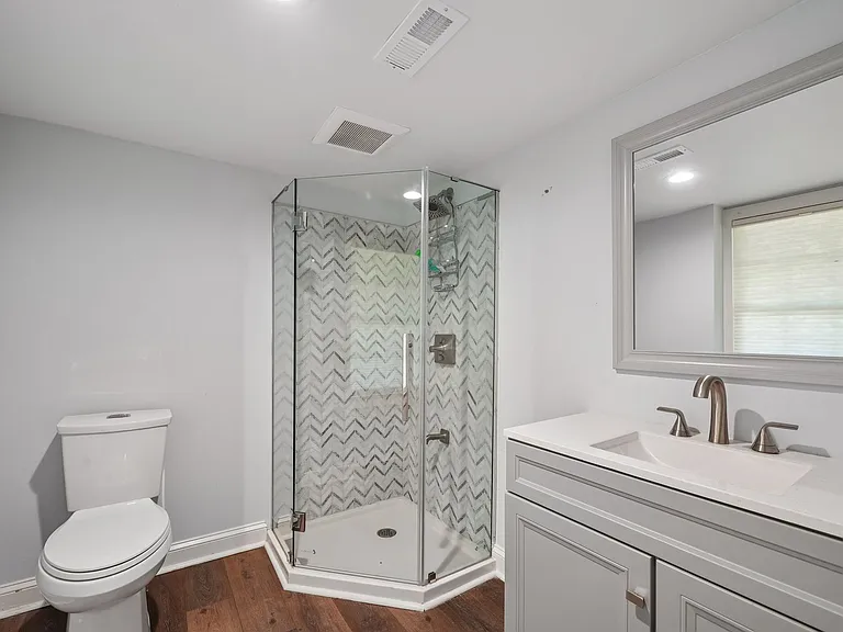5132 Willow Point Pkwy — Photo 13