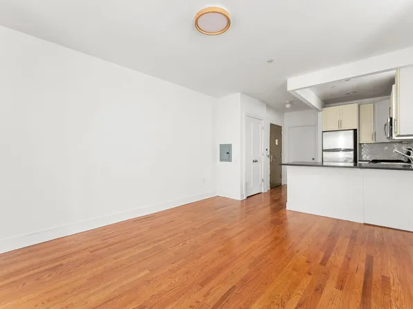 305 West 150th Street image 4 of 15