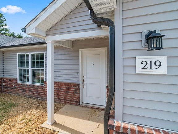 4th image of 233 Oakshire Dr