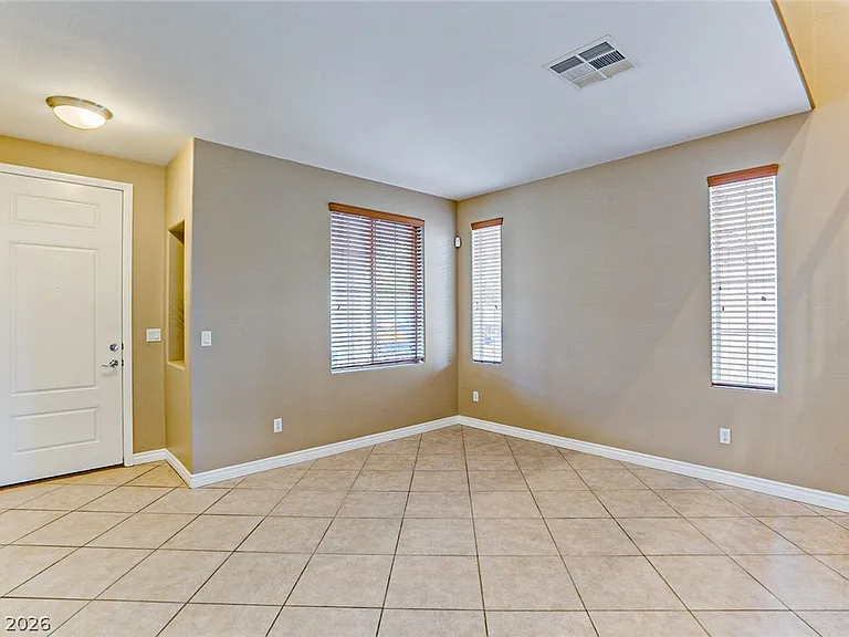 10737 Drake Ridge Ave — Photo 6