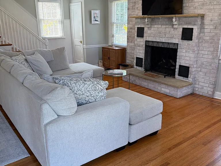 2708 Woodleigh Rd — Photo 12