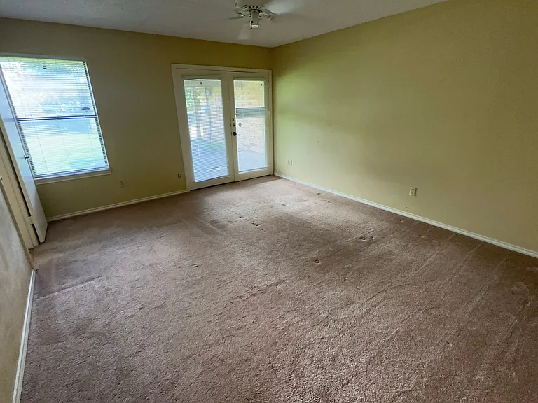 4008 Alava Dr — Photo 19