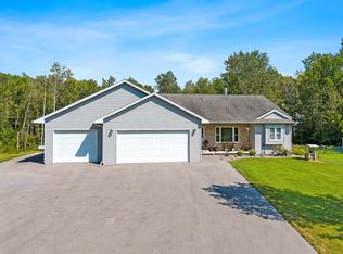 1632 County Rd S, Little Suamico, WI 54141