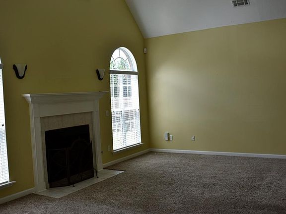 4th image of 1066 Blackfoot Dr