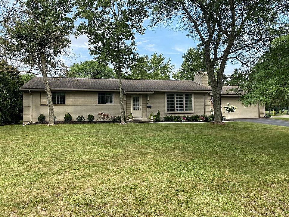 1st image of 2820 Berkshire Dr