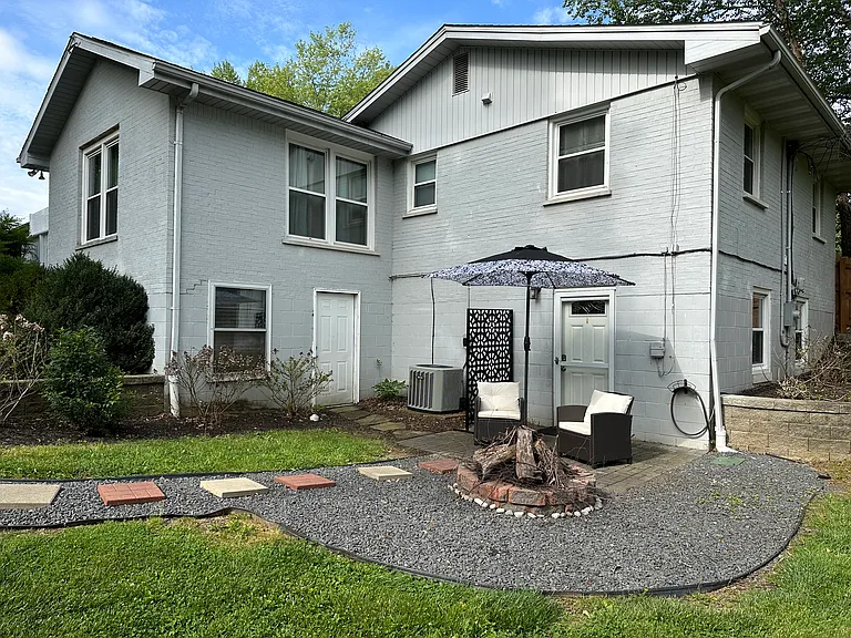 707 Saint Catherine Ct #B — Photo 14