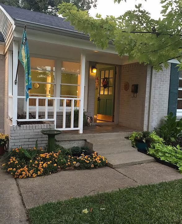 1st image of 10219 Lynford Dr