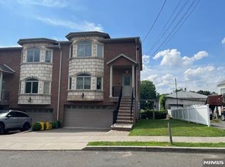 309 8th St #C, Palisades Park, NJ 07650
