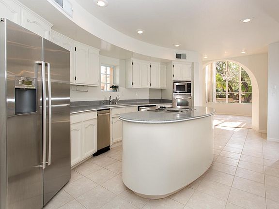 Light & Bright Kitchen