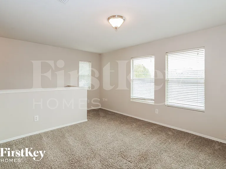 4545 Waterford Dr — Photo 13