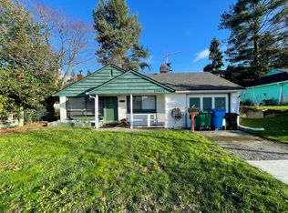 17046 1st Ave NE, Seattle, WA 98155