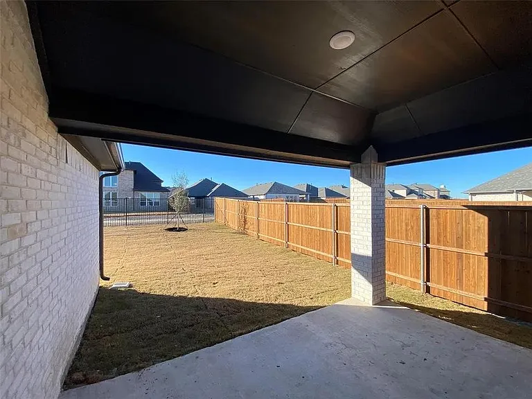 305 Tartane Dr — Photo 13