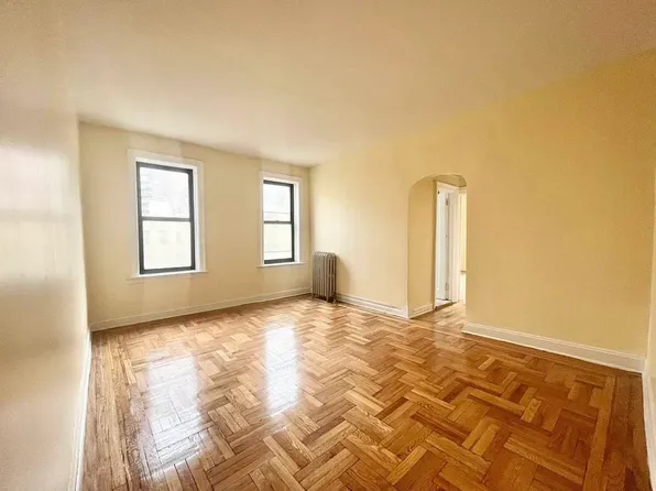 671 West 193rd Street image 1 of 10