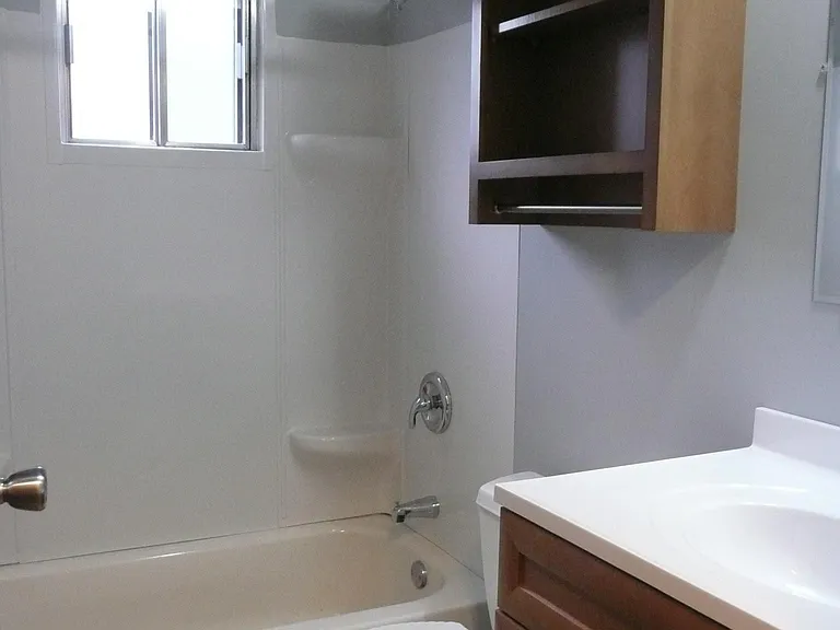 608 W 65th St #4 — Photo 11