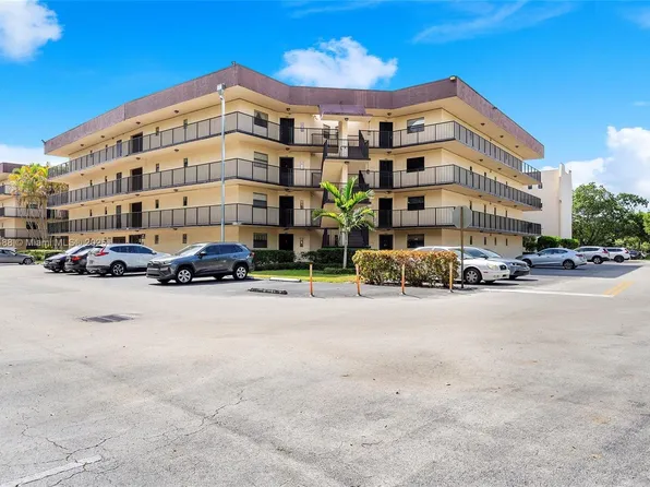 6855 W Broward Blvd APT 405, Plantation, FL 33317