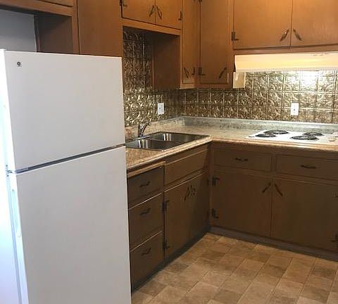 2nd image of 2358 Karen Dr APT 4