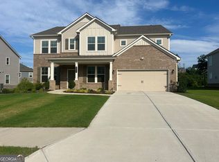 8525 Tennyson Trce, Ball Ground, GA 30107