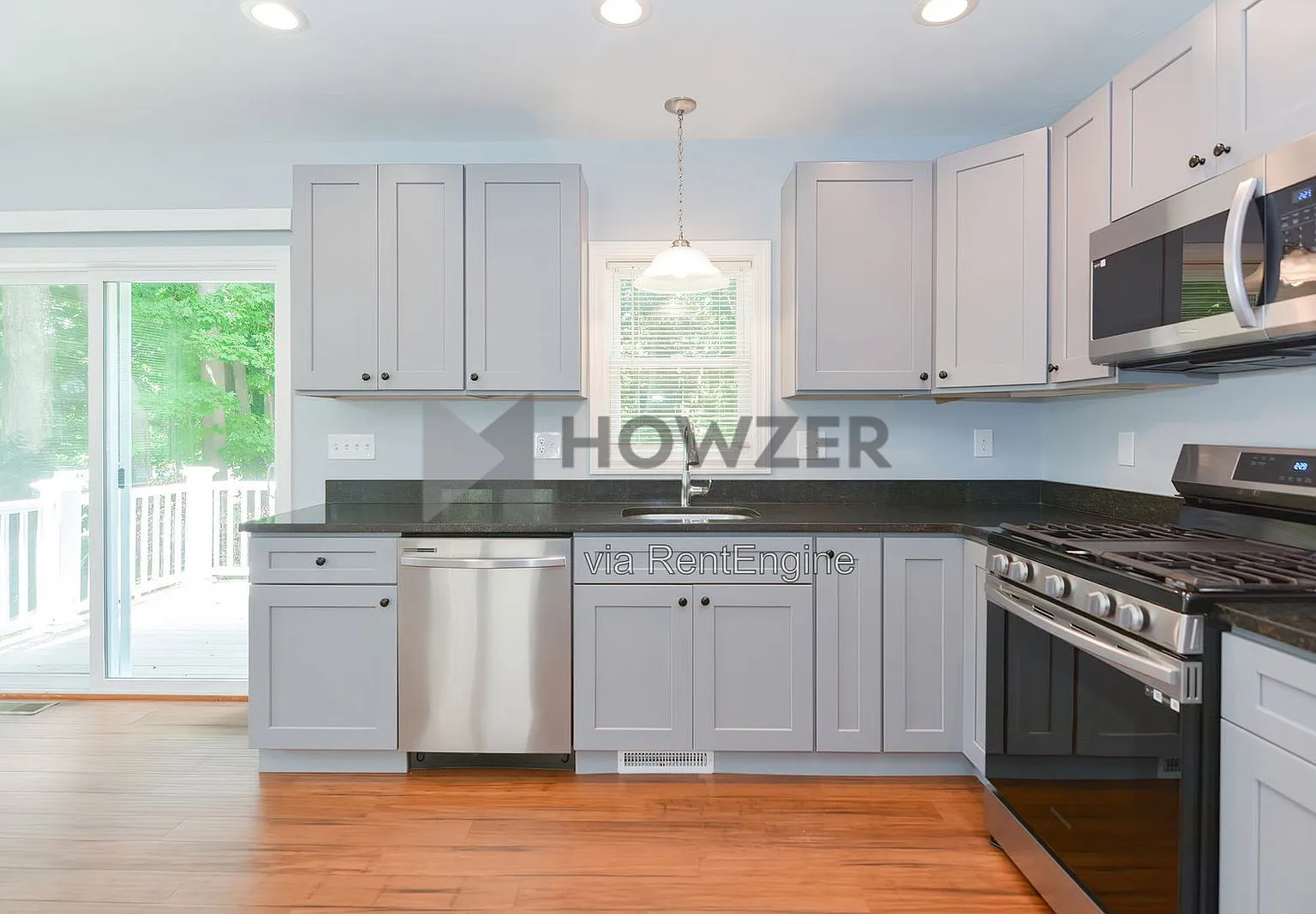 3 bed, 2.5 bath, 1550 sqft, $3,295 — Photo 3