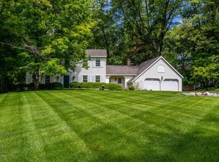 3720 Forest Valley Ct SE, Grand Rapids, MI 49546