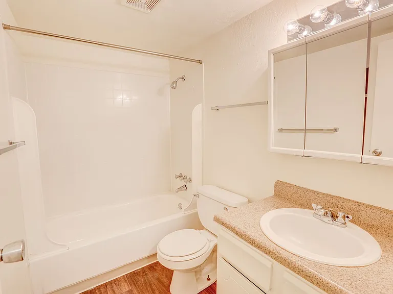 Ralston Park Apartments — Photo 21