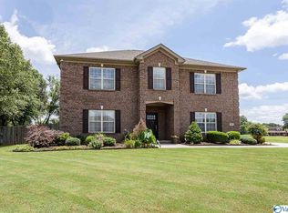 260 Braxton Ct, Decatur, AL 35603