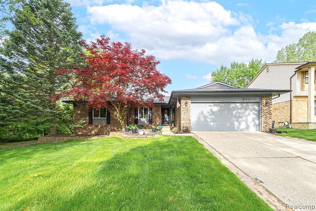 34505 Bunker Hill Dr, Farmington Hills, MI 48331 Zillow
