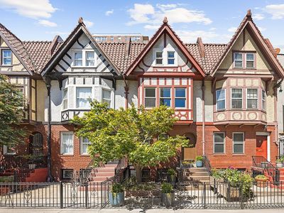 18 Chester Ct, Brooklyn, NY, 11225