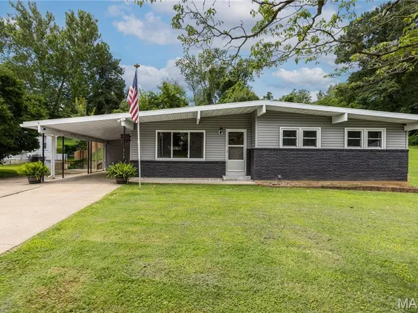 1131 Corinne St, Jackson, MO 63755