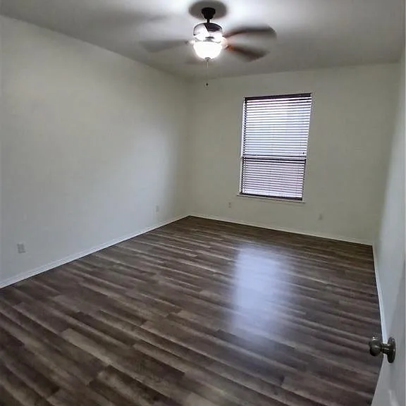128 San Jacinto St — Photo 15