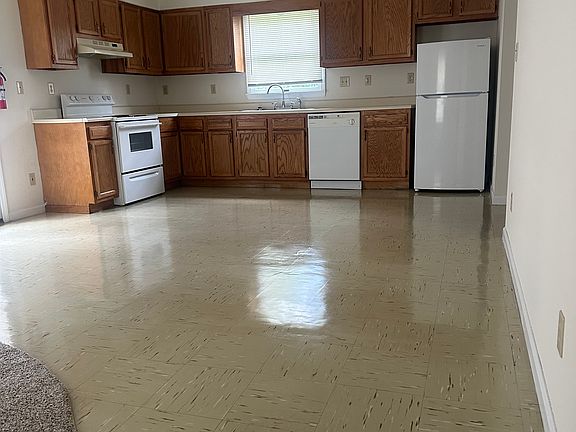 2nd image of 1111 S Park Ave