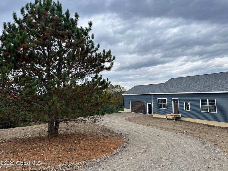 2nd image of 240 Marpe Road