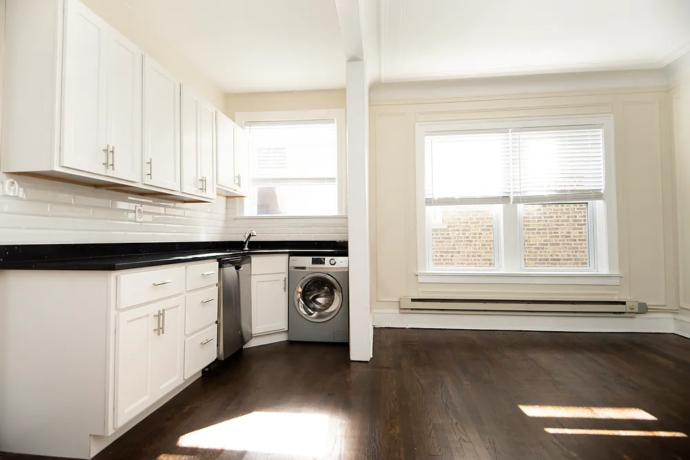 Building Photo - 327 Kedzie St #3