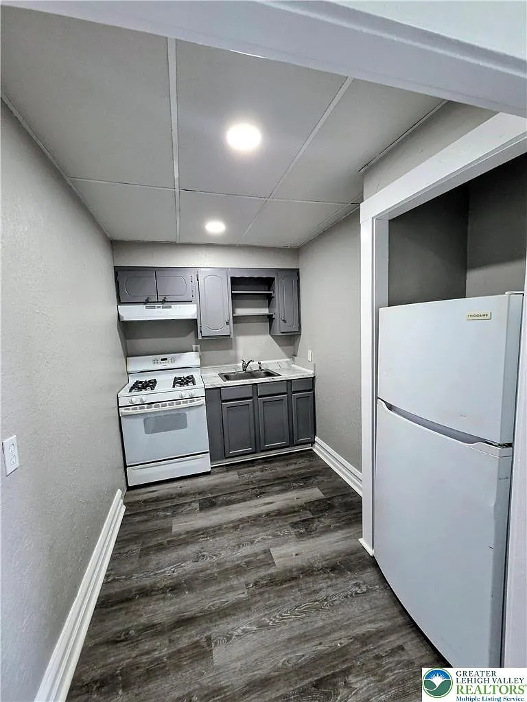 1 bed, 1.0 bath, 336 sqft, $1,100 — Photo 3