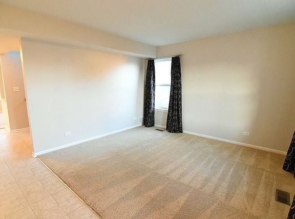 4th image of 496 Richard Brown Blvd