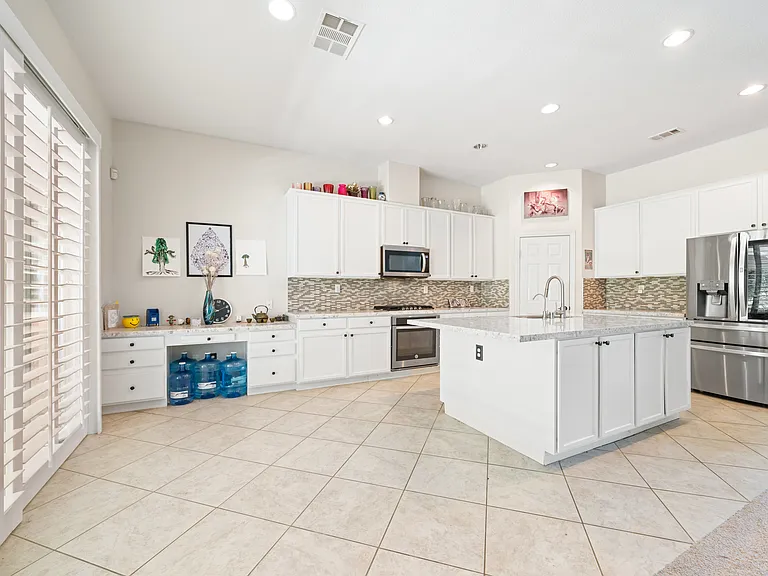 5512 Las Brisas Ter — Photo 23