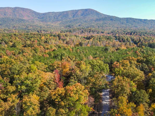 103 Cherokee Path, Tellico Plains, TN 37385