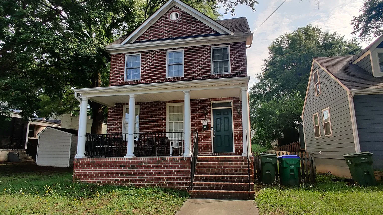 3 bedroom home with covered porch and rear yard — Photo 1