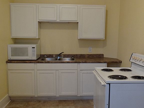 4th image of 4184 Highland Ave