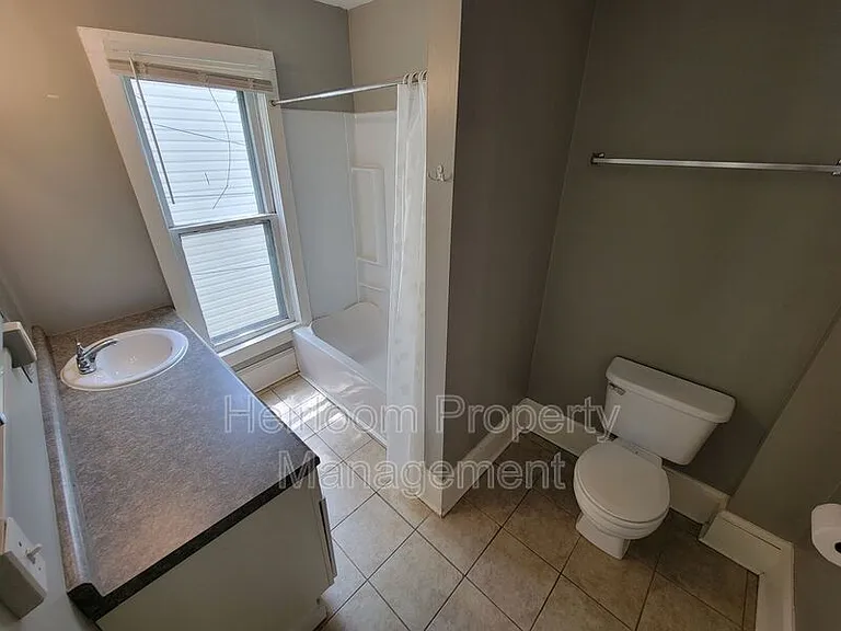 1206 E 3rd St #A — Photo 8