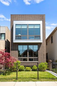2046 W Superior St, Chicago, IL, 60612