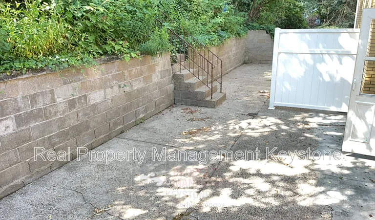 305 Greenlee Rd — Photo 21