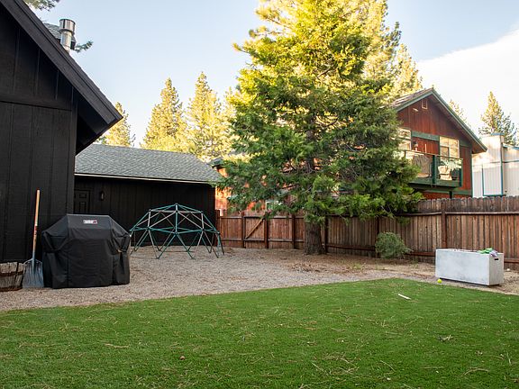 2nd image of 1028 Silverwood Cir