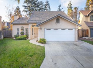 8449 N 10th St, Fresno, CA